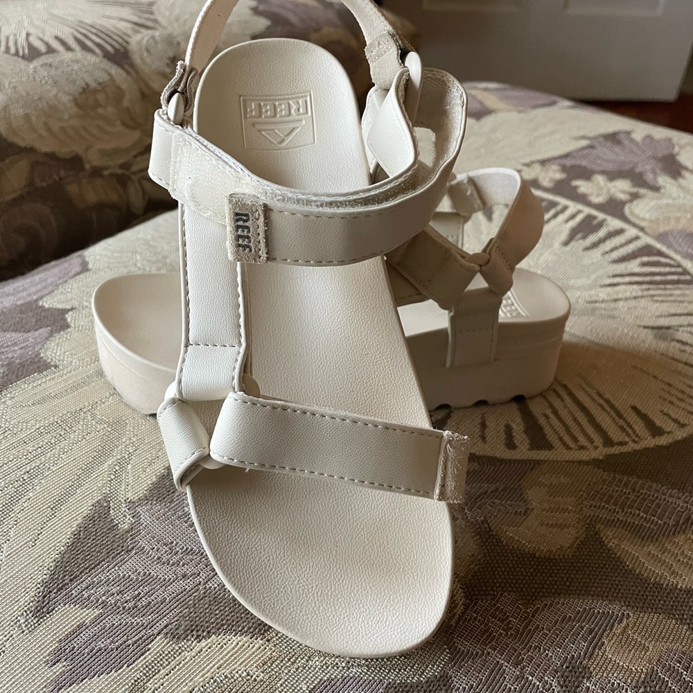 REEF Cushion Rem Hi Sandals